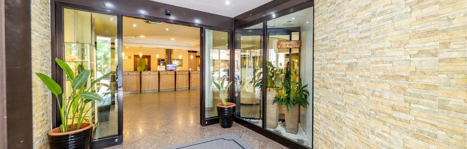 rina-hotel-villaggi-stintino-alghero-hall-01